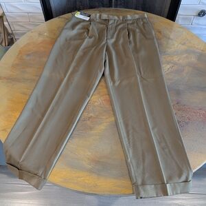 Roundtree & Yorke Men's Khaki Silky Dress Pants Easy Care Brown Size 38X32